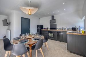 Villas La Maison des Eymes - Jacuzzi / Coin Calme : photos des chambres