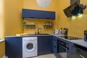 Gorgeous Apartment Seconds from Seafront Clevedon