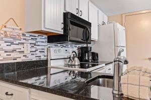 Cozy Ocean View 1 Bedroom Condo - Palace Resort Unit 510