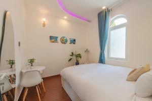 Phòng Giường Đôi Với Phòng Tắm Chung (Double Room with Shared Bathroom)