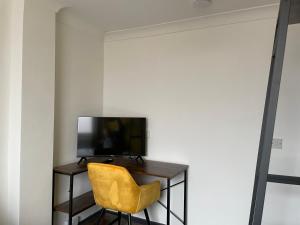 2 Bed House Sleeps 5, Ferryhill Near Durham & Free WiFi & Parking
