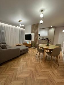 The Home Apartment