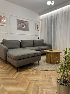 The Home Apartment