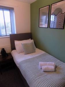 Modern 3 Bed - Lincoln - Parking