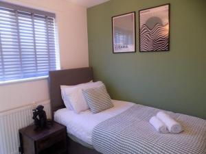 Modern 3 Bed - Lincoln - Parking