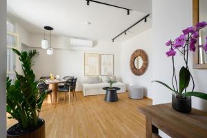 Balcony Luxury Apartment Kalamata