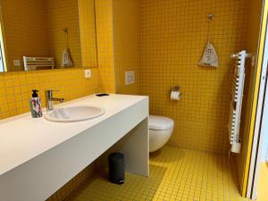 Villas ღ Villa des Astres 850 m2 - Piscine, Jacuzzi, Sauna, Hammam, & Salle de Cinema : photos des chambres