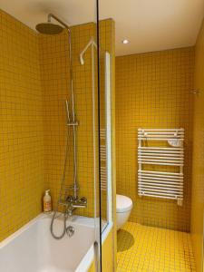 Villas ღ Villa des Astres 850 m2 - Piscine, Jacuzzi, Sauna, Hammam, & Salle de Cinema : photos des chambres