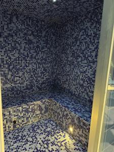 Villas ღ Villa des Astres 850 m2 - Piscine, Jacuzzi, Sauna, Hammam, & Salle de Cinema : photos des chambres