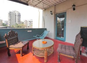 Queenie - Bandra west