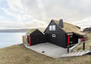 Seaside Escape - 2 Bedroom Home with Stunning Views - Skálavík