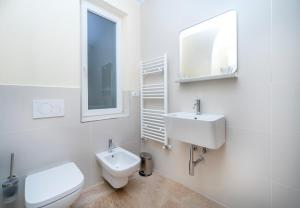 Urban Oasis, Home-Triest com