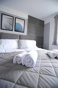 Modern 4 bed - Lincoln - Parking