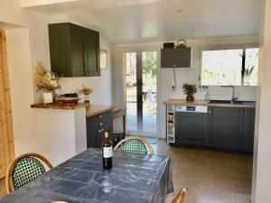 Maisons de vacances Maison bois tout confort proche du lac et de l'ocean : photos des chambres