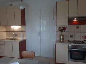 APARTMENT VOLOSKO - 50m to the sea
