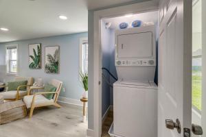 Bayfront Maryland Retreat with Deck, Near Beaches!