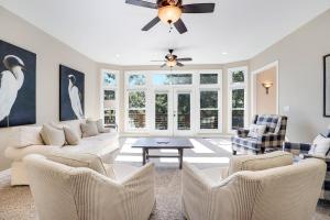 The Lake Escape-On Beaver Lake-Sleeps 15