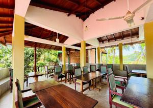 Hostel 98