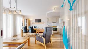 strandnahe FeWo mit 2 Schlafzimmern und Terrasse, Residenz Margarete, Binz