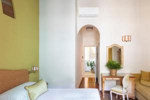 Superior Triple Room room in Residenza Della Signoria