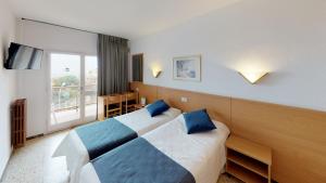 Economy Twin Room room in Hotel Samba