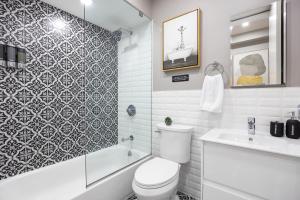 SWJ544 - Chic 1BR in the Heart of NYC