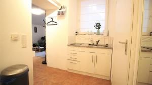 fully equipped apartment near main station