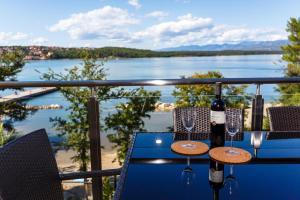 Two-Bedroom Apartment with Terrace with Sea View room in Soline Bay Seashore Residence