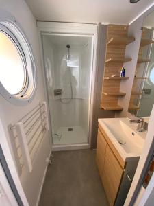 Campings Camping Quiberon - Mobilhomes Bord de Mer, Conguel : photos des chambres