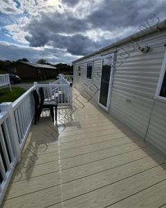 JEMs Hot-Tub Getaways 6 berth at Tattershall Lakes