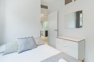 Apartamento céntrico con piscina, temporada