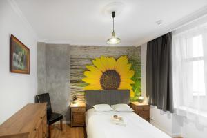 Sunflower apartment