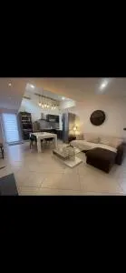 3 Apparts à la même adresse - 圣皮耶尔德沙尔特勒斯