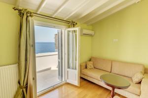 Superior Suite with Balcony and Sea View