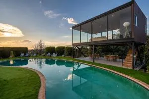 Spectacular mansion with amazing views - La Verne