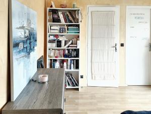Maisons de vacances Maison de 5 chambres avec jardin clos et wifi a Maurepas : photos des chambres