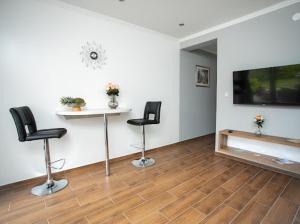 One-Bedroom Apartment room in Apartmani Mikic