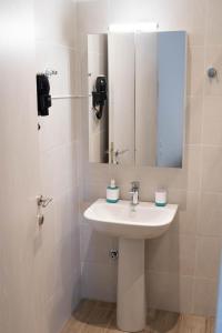 Zeusplace G7 Studio Neoi Poroi