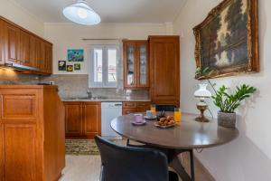 3BDR Sunny Apartment, Corfu Town