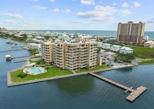 Compass Point 103 - Oyster Bay