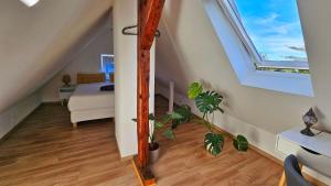 Modern 2.5 Bedroom Duplex Apartment near Messe, Airport, Arena