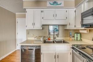 Myrtle Beach Vacation Rental - Walk to the Ocean!