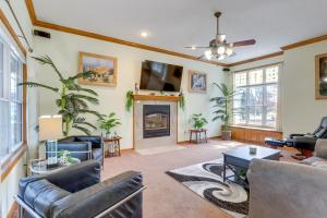 Hot Tub and Deck Holiday Island Fairway Estate