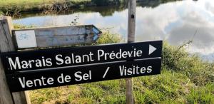 Maisons de vacances Rose Cottage,10mns plages parc prive, promo ponts de Mai : photos des chambres