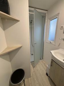 Campings Camping Quiberon - Mobilhomes Bord de Mer, Conguel : photos des chambres