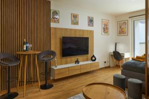 Alfa Albelli Free Parking Air Condition