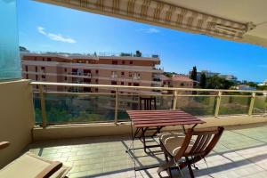 JUAN LES PINS - TOWN CENTER - 4 people