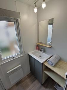 Mobil home 3 chambres Accès direct plage 4 Etoiles