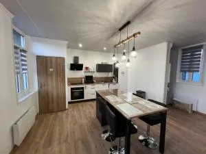 Au petit bonheur - 埃塔普勒