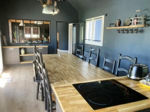 Villa ensoleillée à Bretteville-sur-Ay avec piscine privée